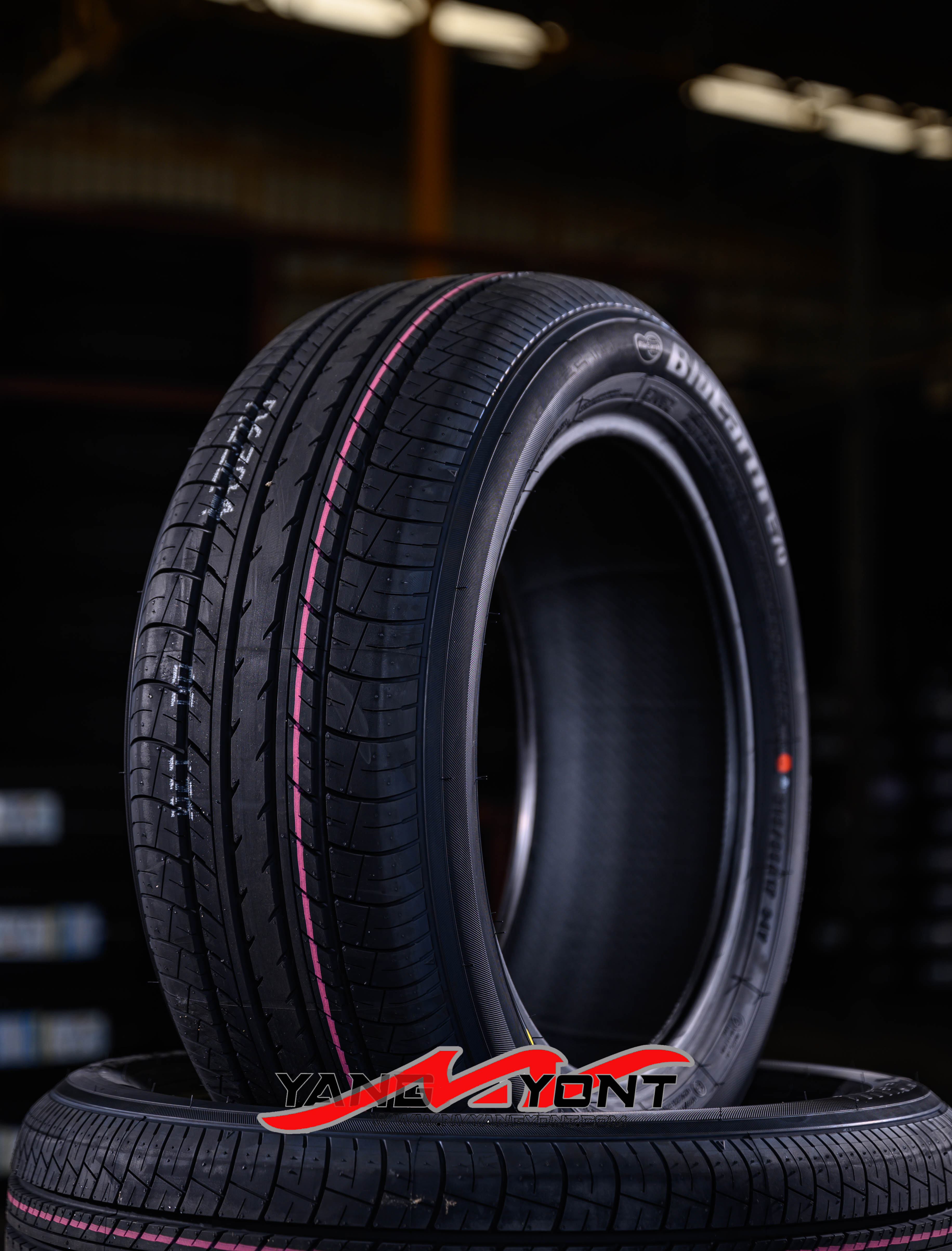 (โปรโมชั่นยางซื้อ 3แถม1ฟรี) 215/55R17 DB E70